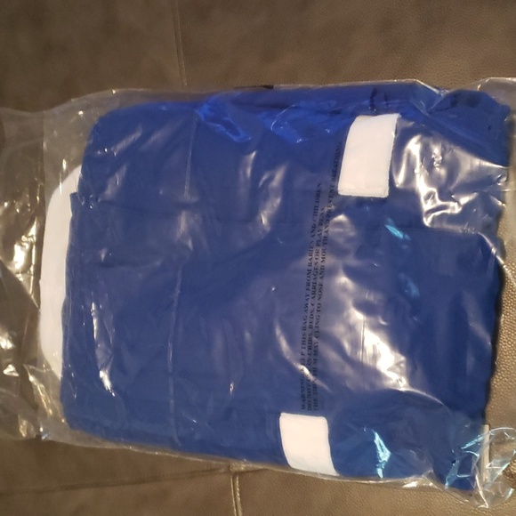 Men's Robe - Picture 4 of 13